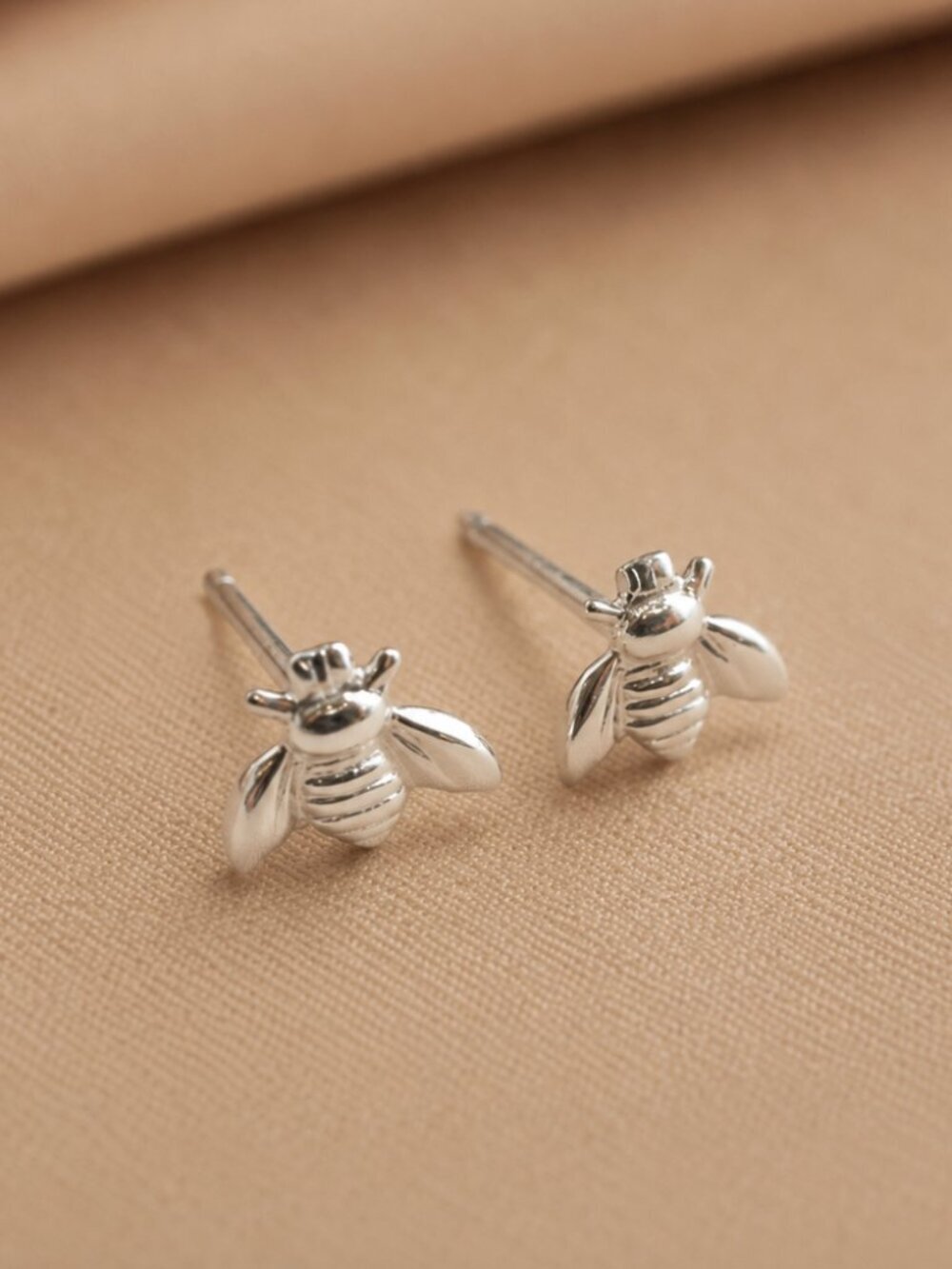 NEW Dainty Silver Bee Stud Earrings